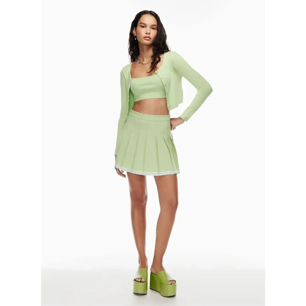 ✨Aritzia Sundays Best Olive Micro Pleated Sz 4 Skirt✨